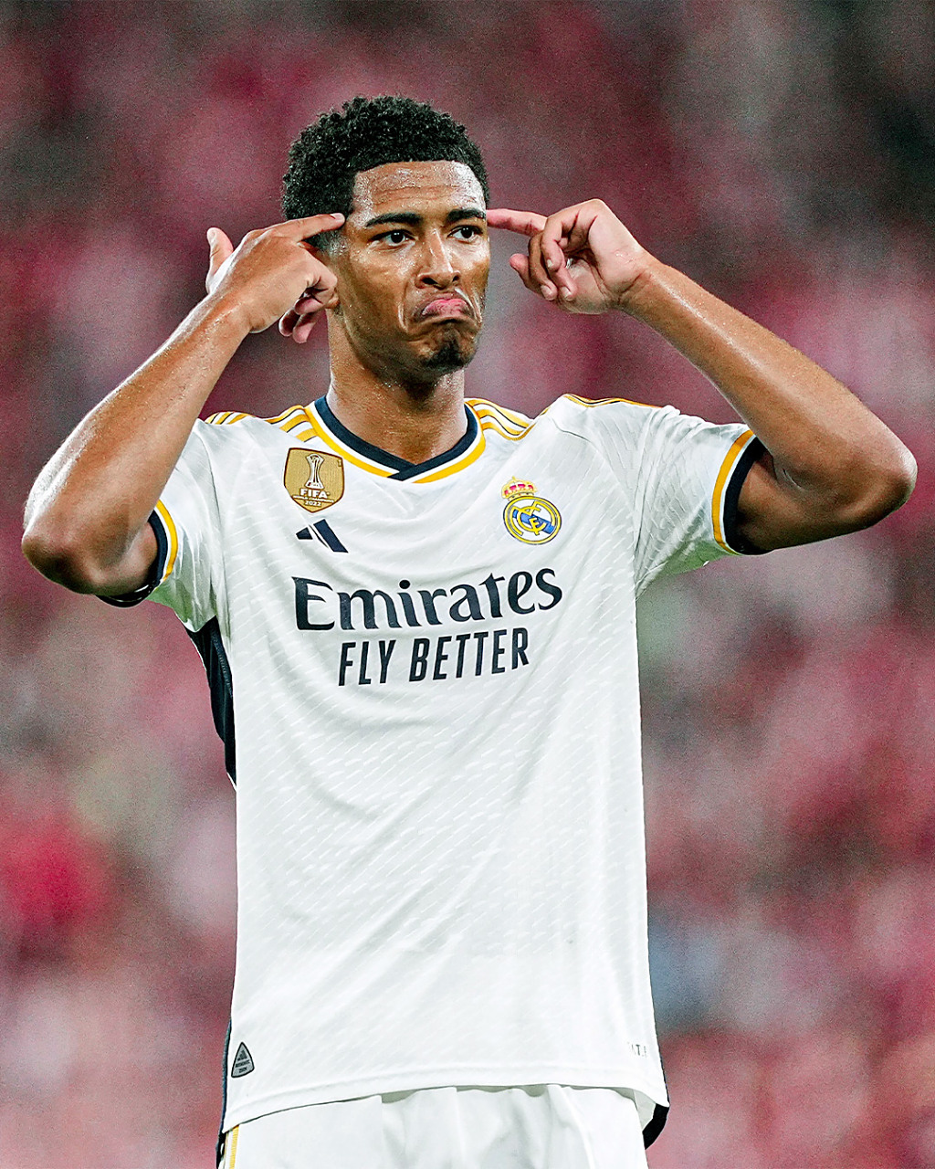 美记：艾顿因病缺席湖人今天训练，但他将随队前往犹他州