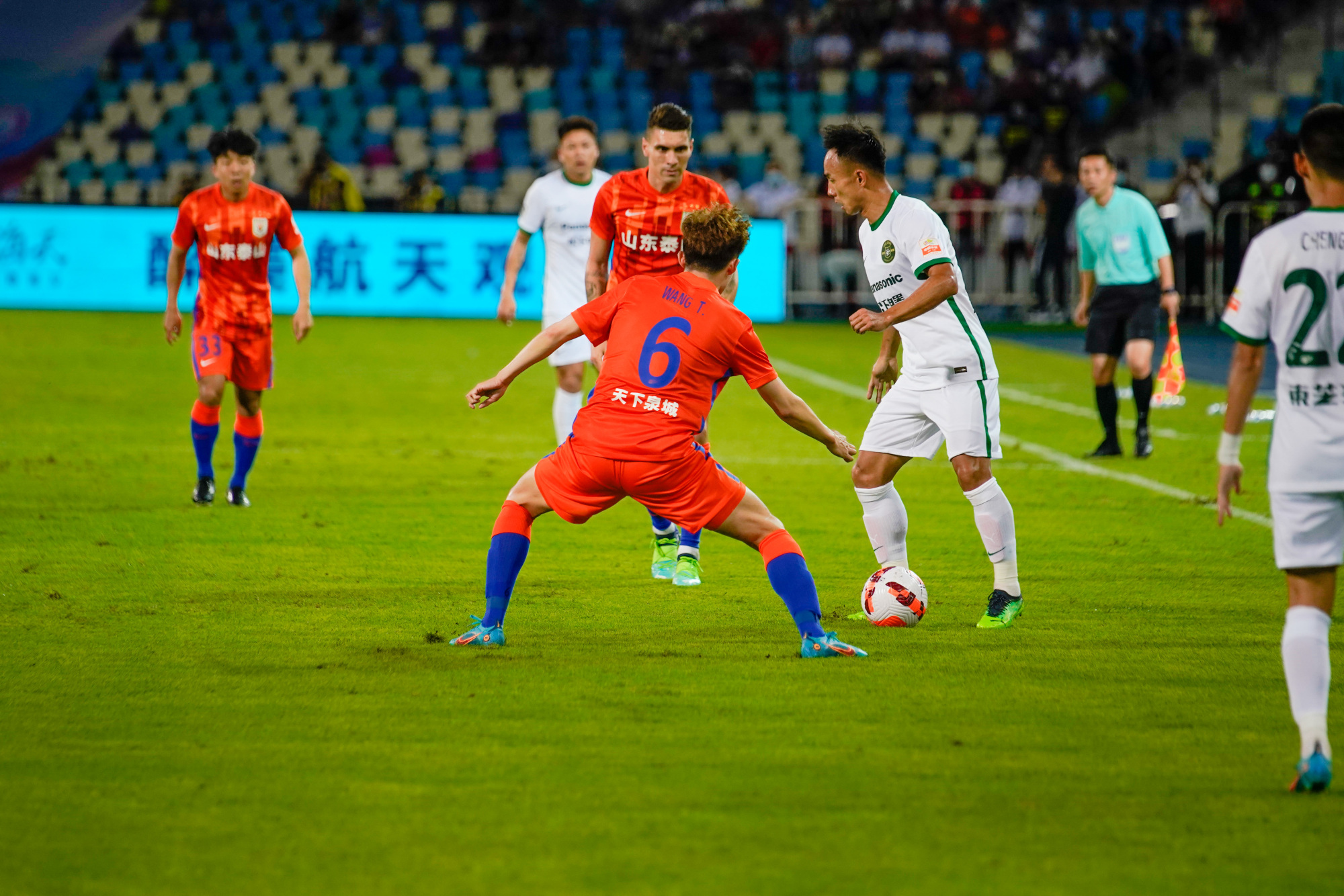 自S7淘汰RNG后，时隔六年T1再次在国际赛事BO5第五局取胜
