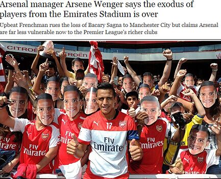 法兰克福球迷在诺坎普球场对巴萨支持者发动投掷袭击