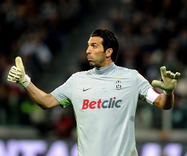 米体：姆希塔良已经恢复合练，可能在本周末复出踢比萨