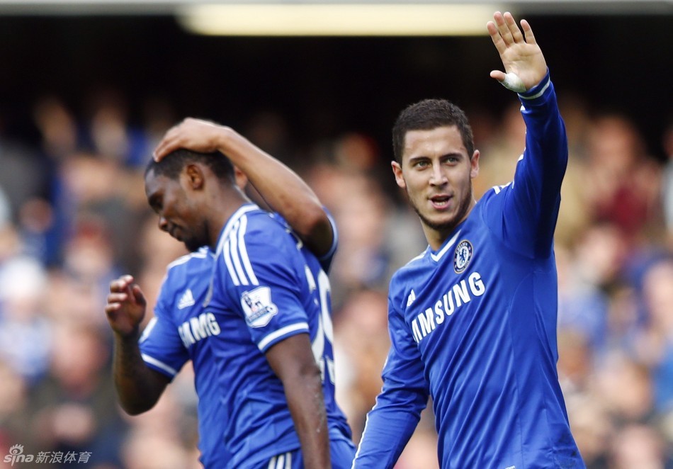 步行者和公牛均陷入困境，争夺季后赛资格，形势严峻。